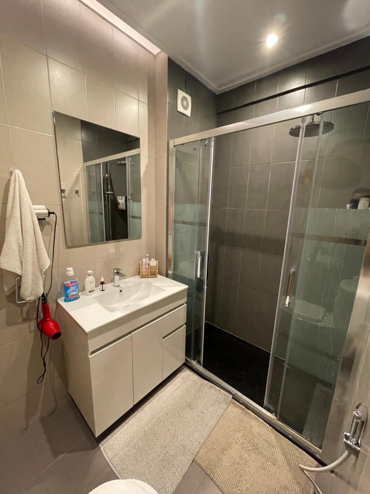 Quarto De Casal Close To Lisbon Flat Equipado Almada Exterior foto